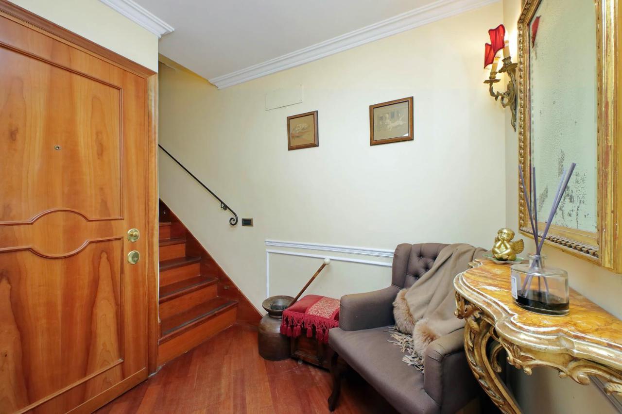 4Bnb - Luxury Trevi Apartment W Terrace Рим Экстерьер фото