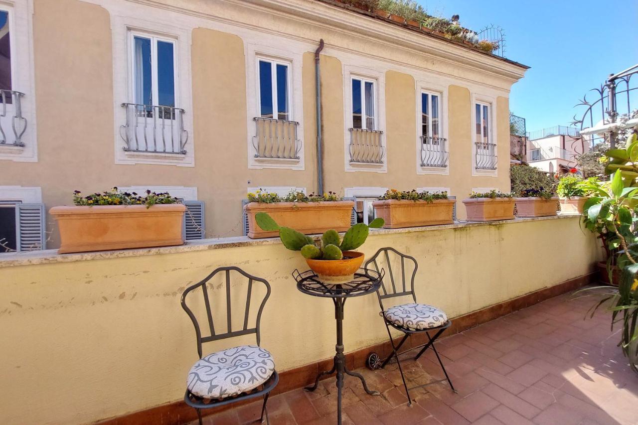 4Bnb - Luxury Trevi Apartment W Terrace Рим Экстерьер фото
