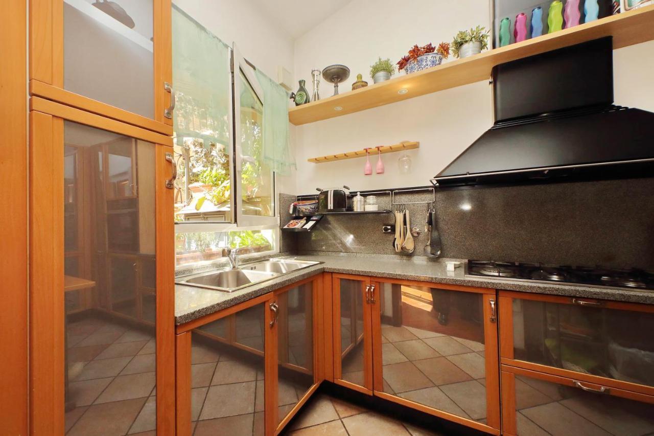 4Bnb - Luxury Trevi Apartment W Terrace Рим Экстерьер фото