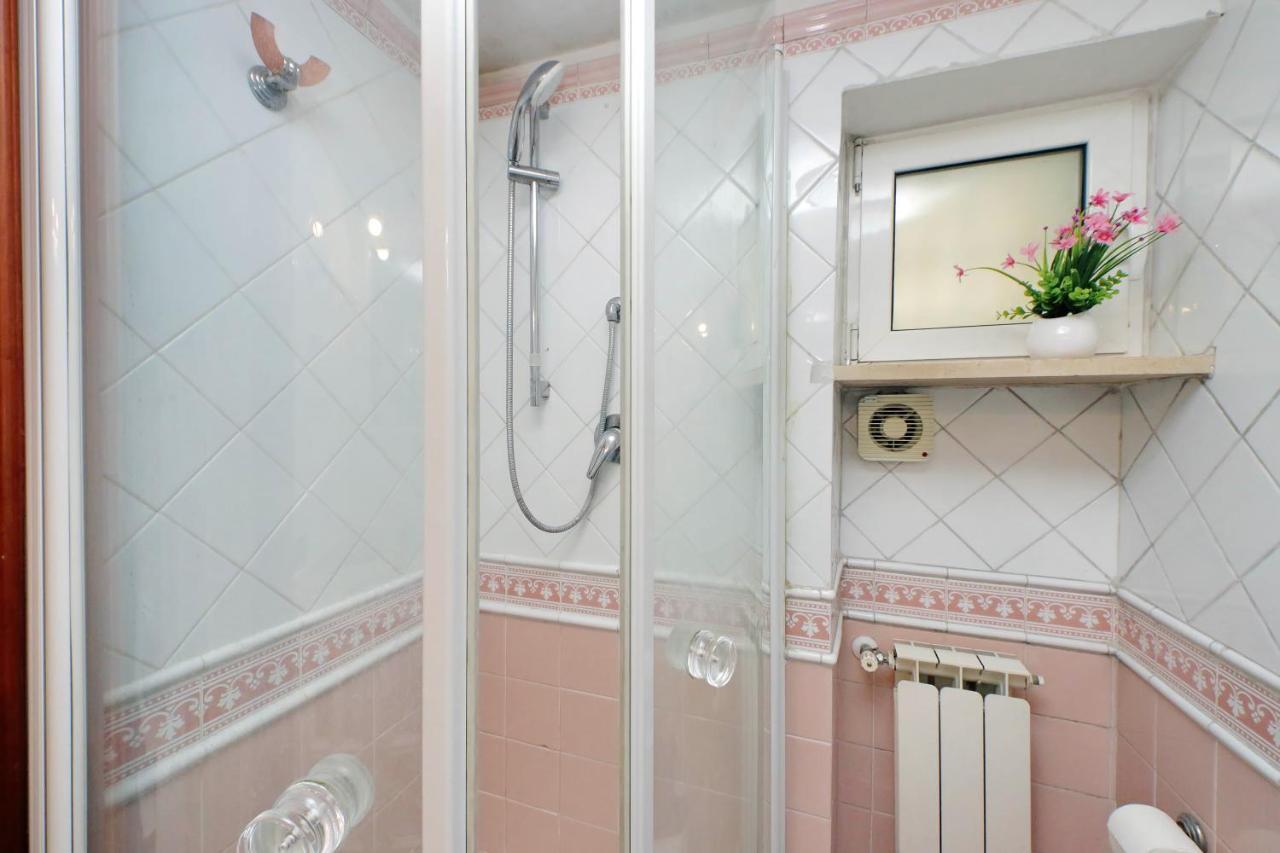 4Bnb - Luxury Trevi Apartment W Terrace Рим Экстерьер фото