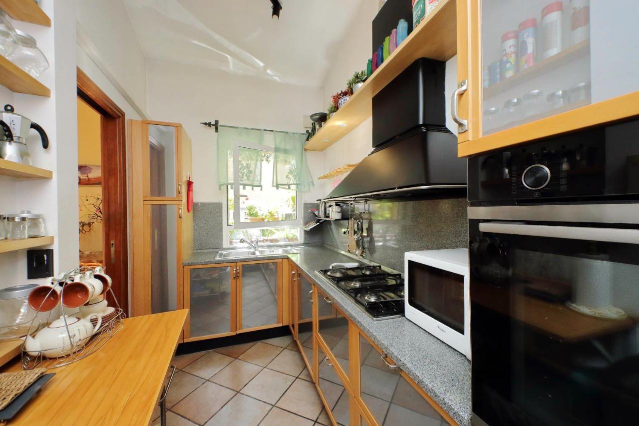 4Bnb - Luxury Trevi Apartment W Terrace Рим Экстерьер фото
